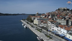 Nábřeží a město