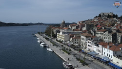 Nábřeží a město