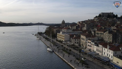 Nábřeží a město