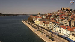 Nábřeží a město