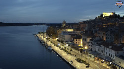 Nábřeží a město