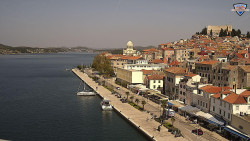 Nábřeží a město