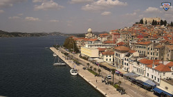 Nábřeží a město