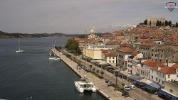 Nábřeží a město