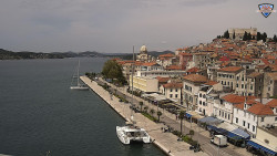 Nábřeží a město