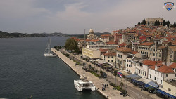 Nábřeží a město