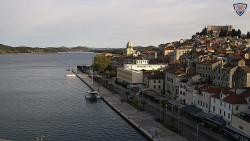 Nábřeží a město