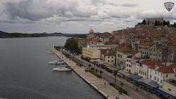 Nábřeží a město