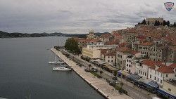 Nábřeží a město