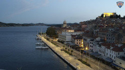 Nábřeží a město