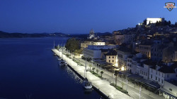 Nábřeží a město