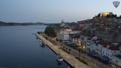 Nábřeží a město