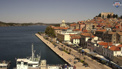 Nábřeží a město