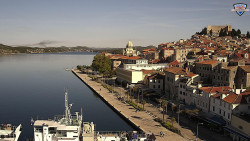 Nábřeží a město