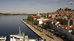 Nábřeží a město