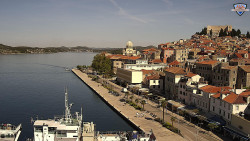 Nábřeží a město