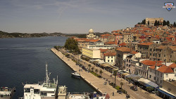 Nábřeží a město