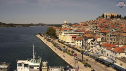 Nábřeží a město