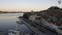 Nábřeží a město