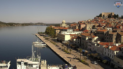 Nábřeží a město