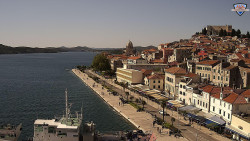 Nábřeží a město