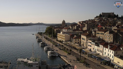 Nábřeží a město