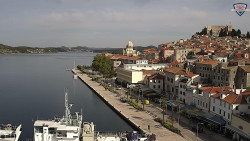 Nábřeží a město