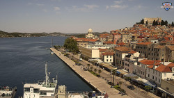 Nábřeží a město