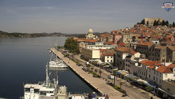 Nábřeží a město