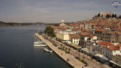 Nábřeží a město