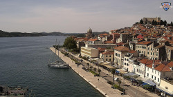 Nábřeží a město