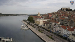 Nábřeží a město