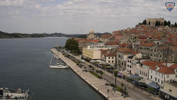 Nábřeží a město