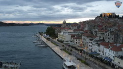 Nábřeží a město