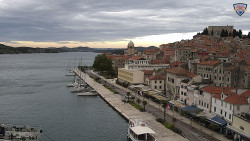 Nábřeží a město