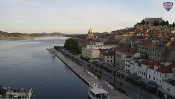 Nábřeží a město
