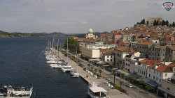 Nábřeží a město