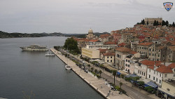 Nábřeží a město