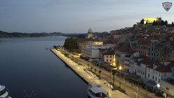 Nábřeží a město