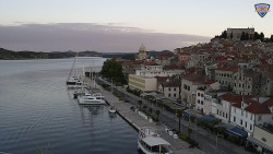 Nábřeží a město