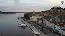 Nábřeží a město