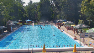 Koupaliště Bystřice pod Hostýnem - Bazén - 15.6.2025 v 15:45