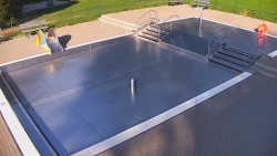 Wading pool