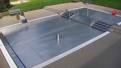 Wading pool