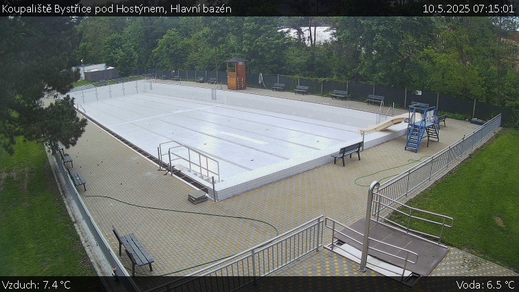 Koupaliště Bystřice pod Hostýnem - Hlavní bazén - 10.5.2025 v 07:15 Koupaliště Bystřice pod Hostýnem - Hlavní bazén - 10.5.2025 v 07:15