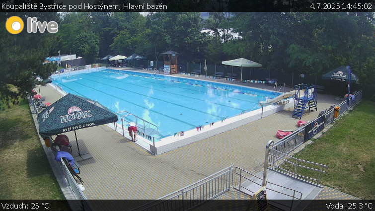 Koupaliště Bystřice pod Hostýnem - Hlavní bazén - 4.7.2025 v 14:45 Koupaliště Bystřice pod Hostýnem - Hlavní bazén - 4.7.2025 v 14:45