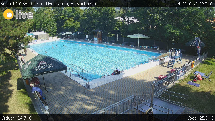 Koupaliště Bystřice pod Hostýnem - Hlavní bazén - 4.7.2025 v 17:30 Koupaliště Bystřice pod Hostýnem - Hlavní bazén - 4.7.2025 v 17:30