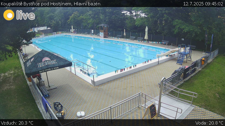 Koupaliště Bystřice pod Hostýnem - Hlavní bazén - 12.7.2025 v 09:45 Koupaliště Bystřice pod Hostýnem - Hlavní bazén - 12.7.2025 v 09:45