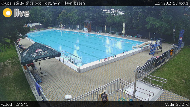 Koupaliště Bystřice pod Hostýnem - Hlavní bazén - 12.7.2025 v 15:45 Koupaliště Bystřice pod Hostýnem - Hlavní bazén - 12.7.2025 v 15:45