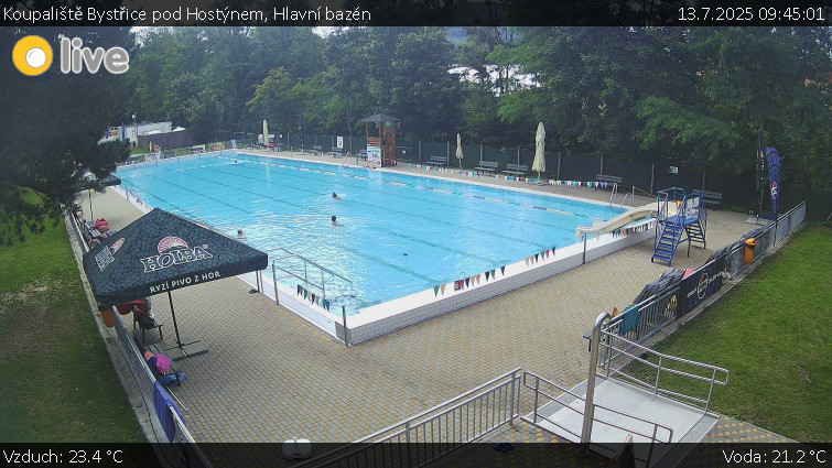 Koupaliště Bystřice pod Hostýnem - Hlavní bazén - 13.7.2025 v 09:45 Koupaliště Bystřice pod Hostýnem - Hlavní bazén - 13.7.2025 v 09:45